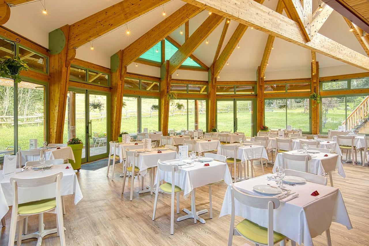Les Hameaux De Lozere Sure Hotel Collection By Best Western Fournels Exterior photo