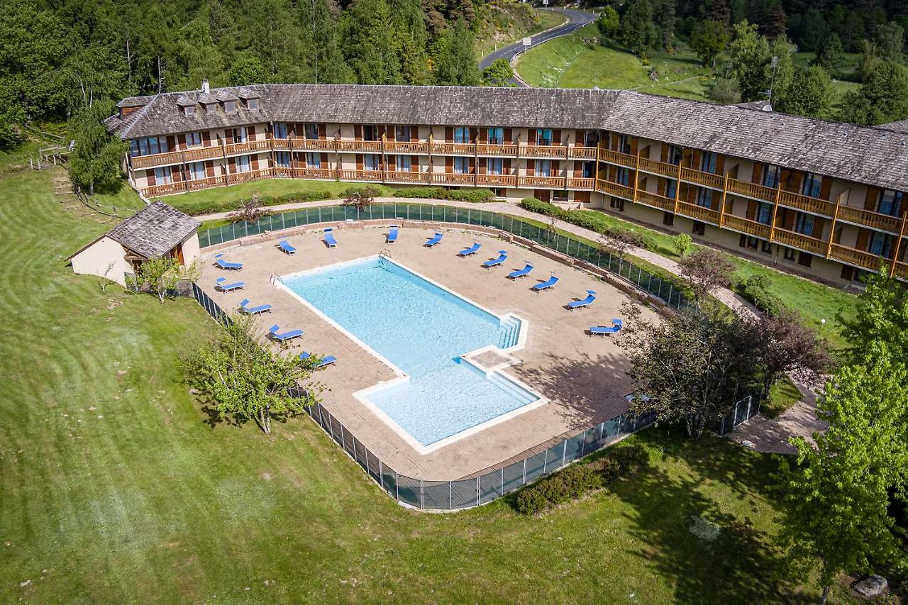 Les Hameaux De Lozere Sure Hotel Collection By Best Western Fournels Exterior photo